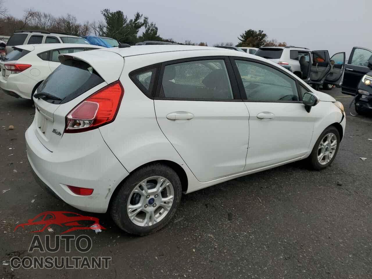 FORD FIESTA 2015 - 3FADP4EJ2FM172922