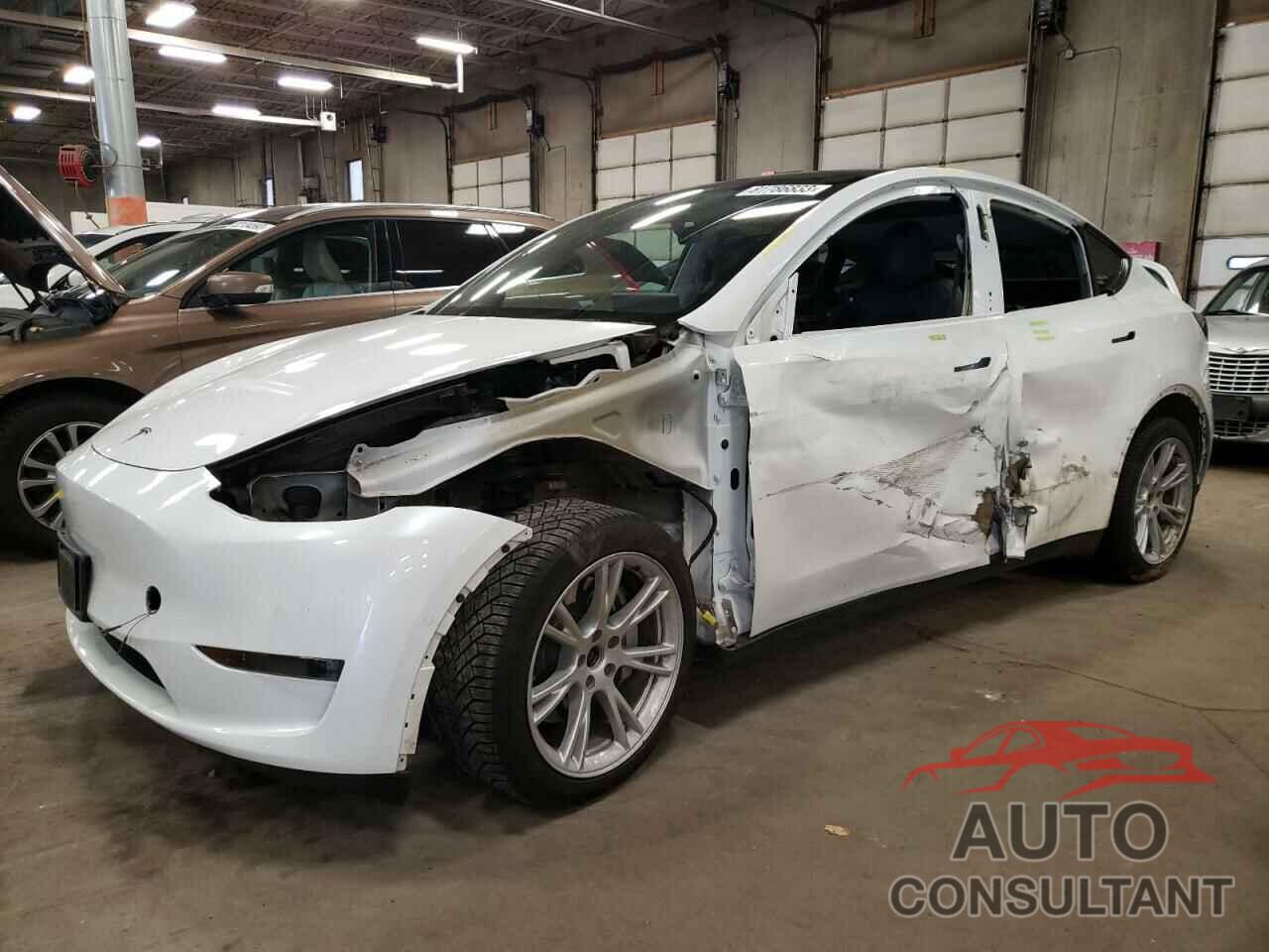 TESLA MODEL Y 2020 - 5YJYGDEE4LF015567