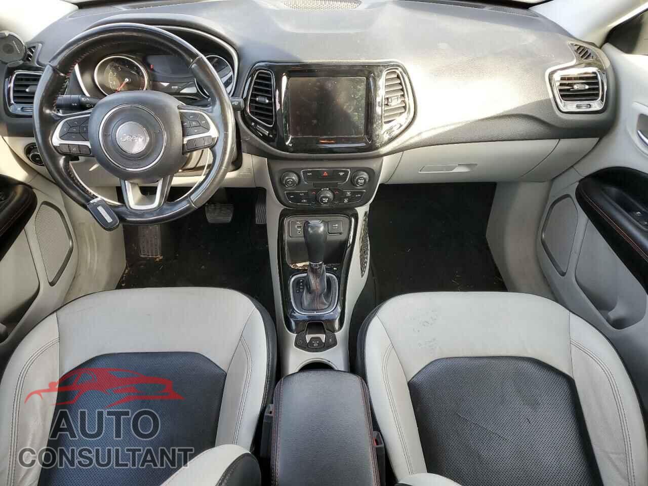 JEEP COMPASS 2020 - 3C4NJCCB9LT129010