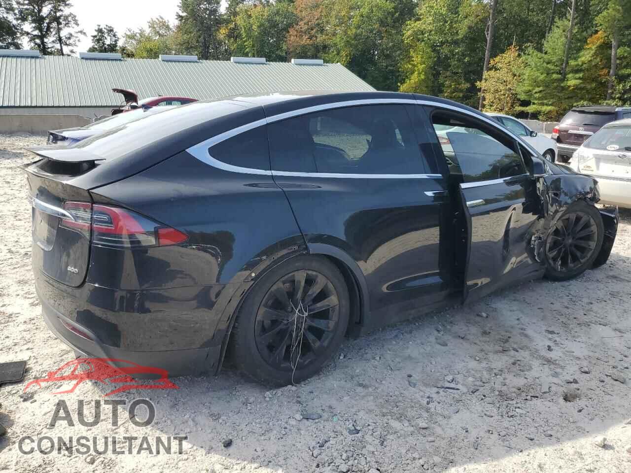 TESLA MODEL X 2017 - 5YJXCDE21HF035540