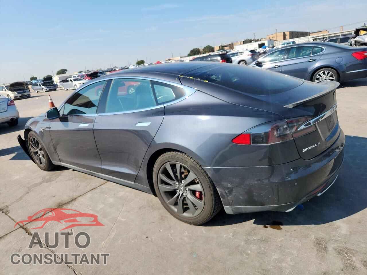 TESLA MODEL S 2015 - 5YJSA1E22FF117238