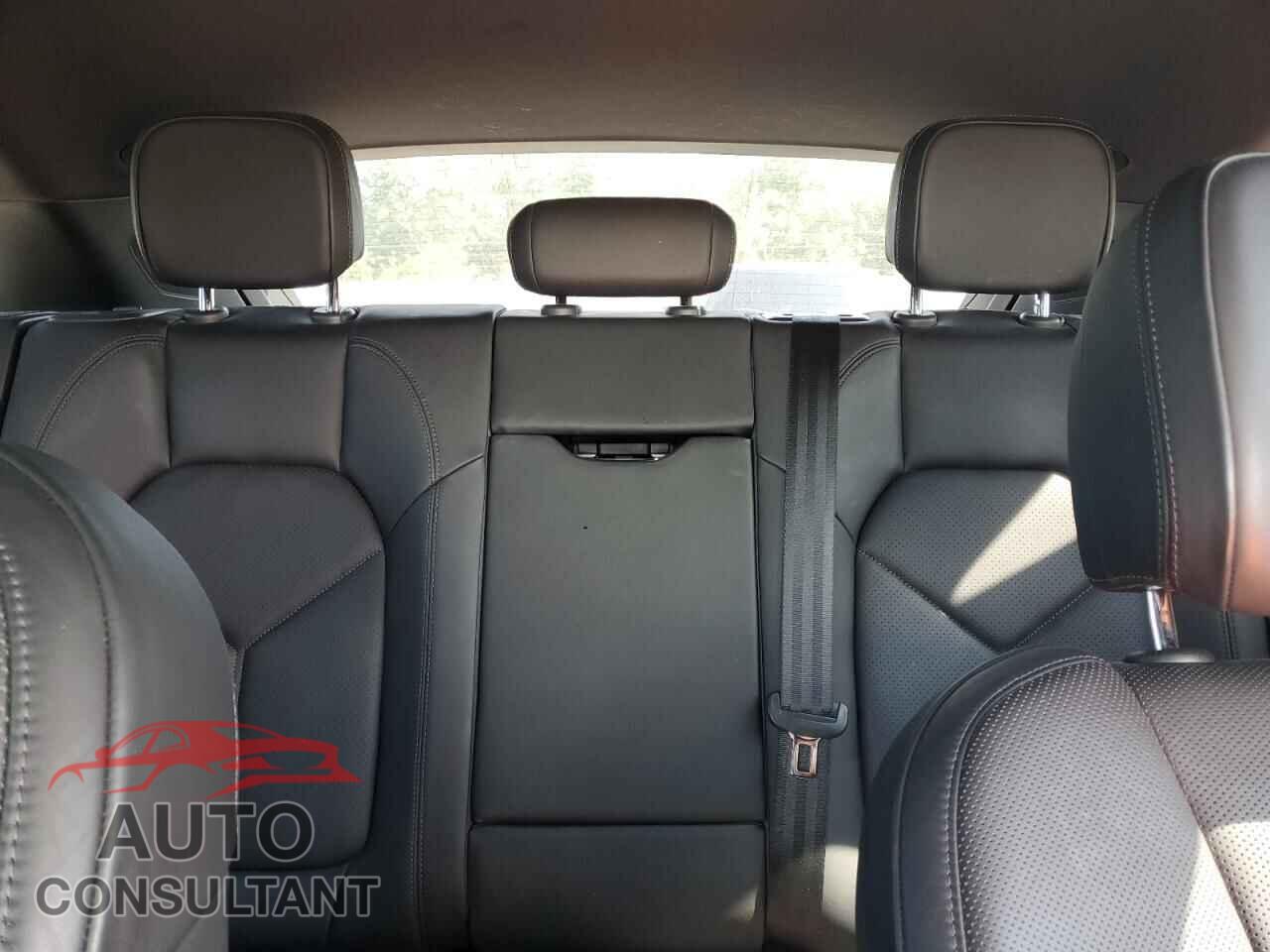 PORSCHE MACAN 2017 - WP1AA2A56HLB00202