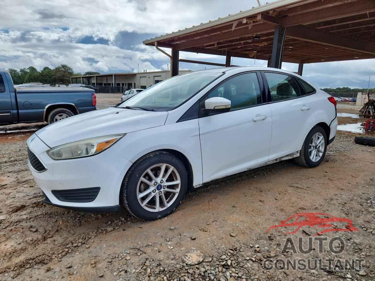 FORD FOCUS 2015 - 1FADP3F22FL336947