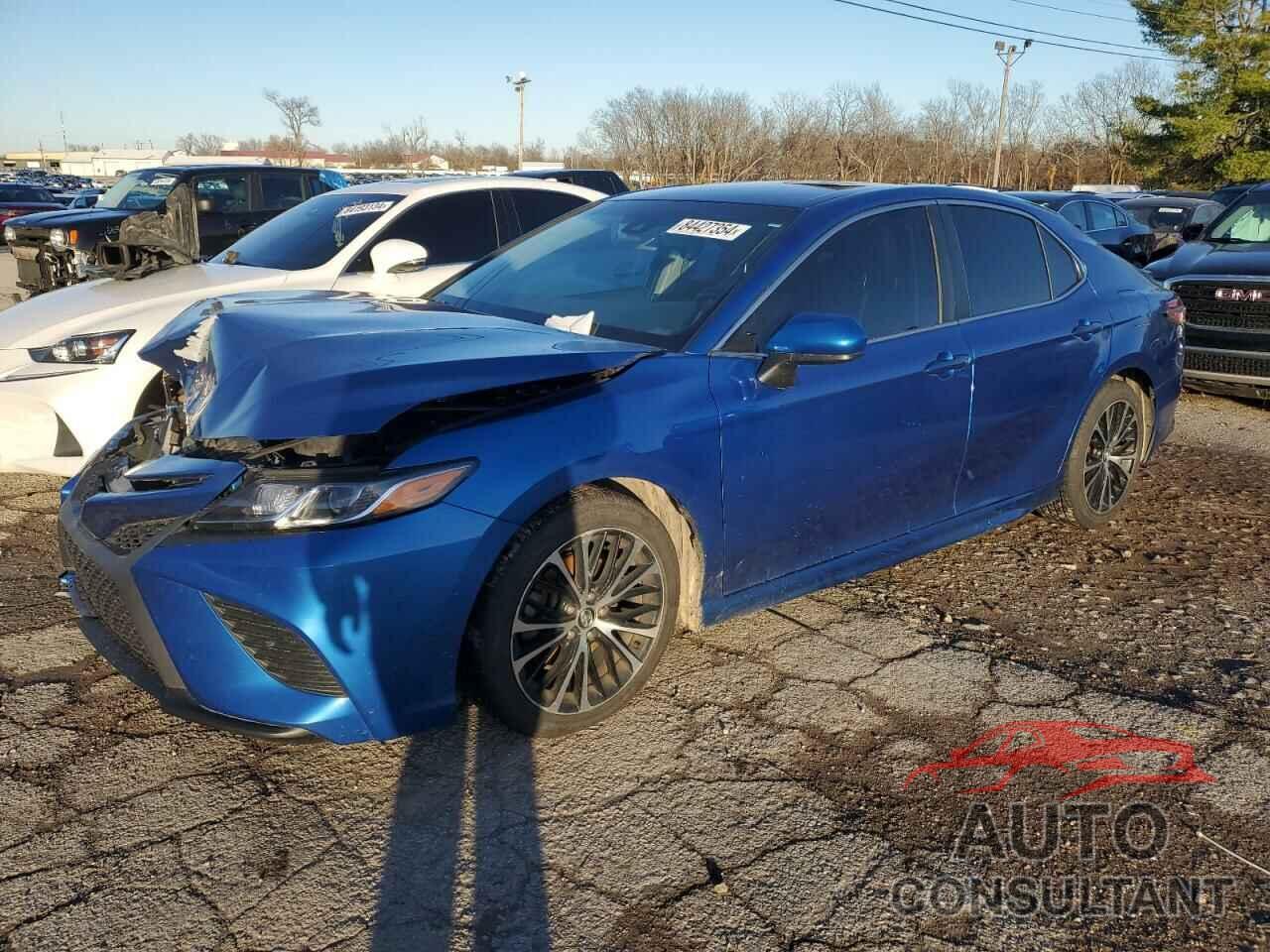 TOYOTA CAMRY 2018 - 4T1B11HK5JU113126