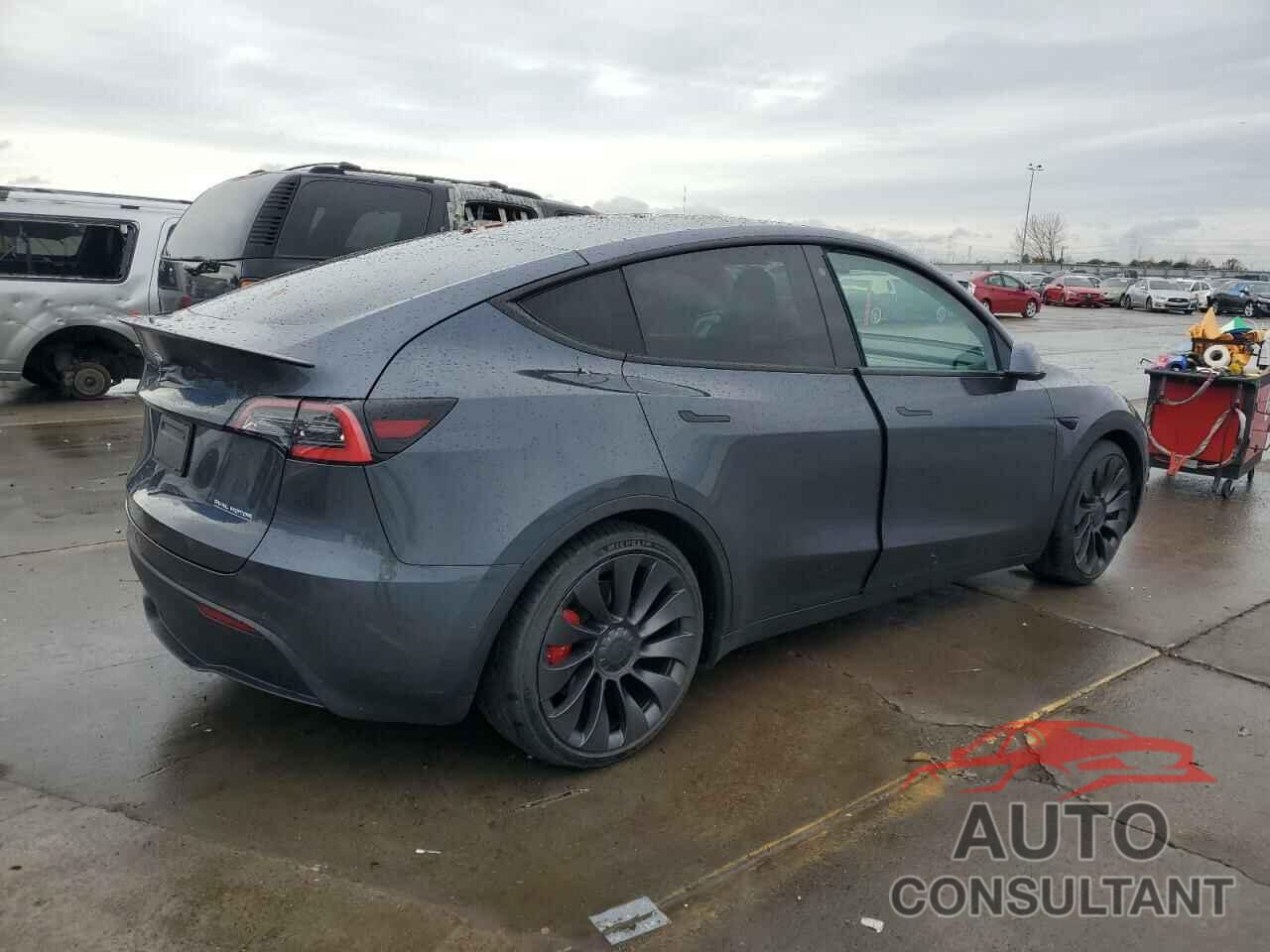 TESLA MODEL Y 2021 - 5YJYGDEF8MF092257