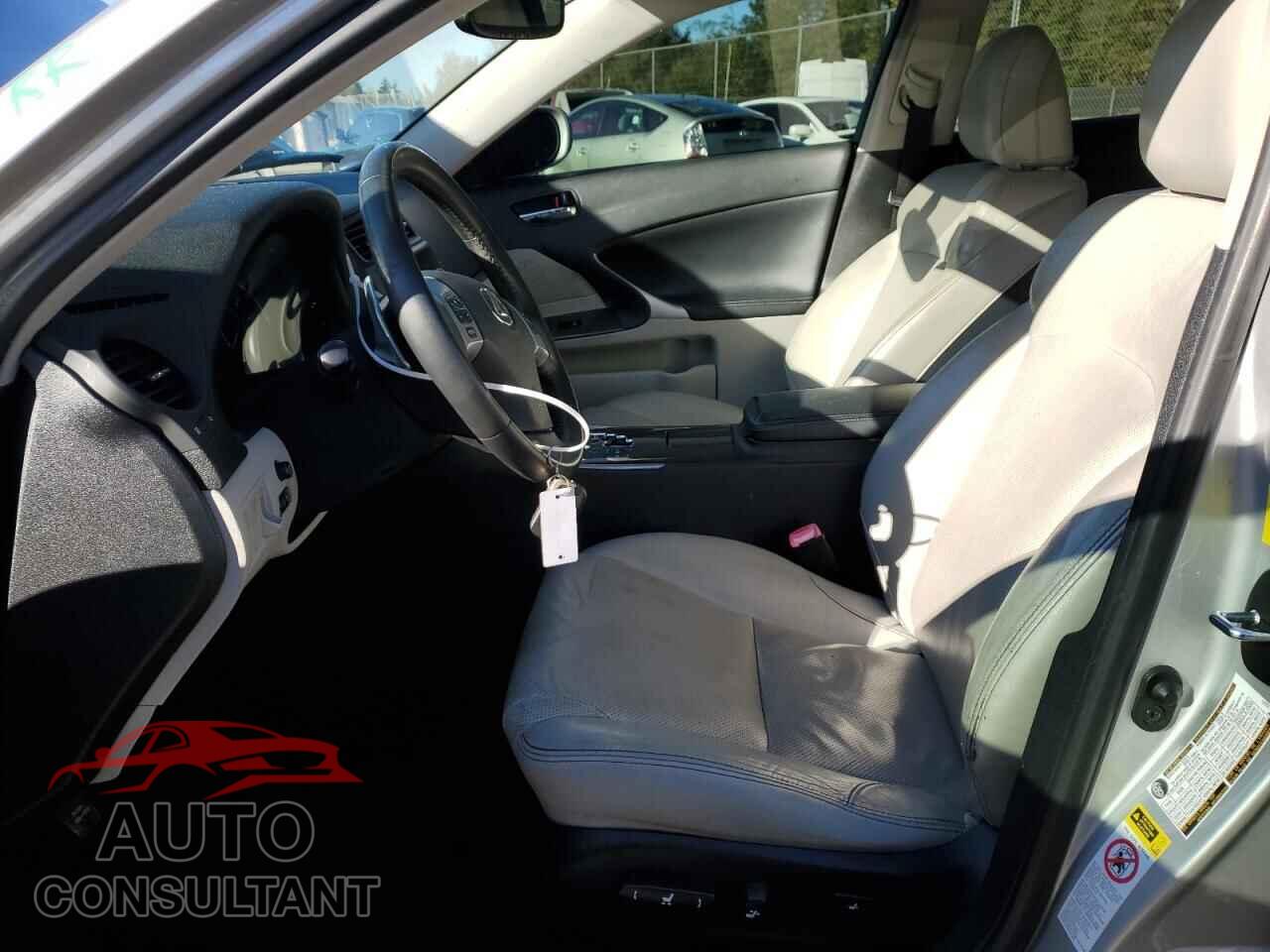 LEXUS IS 2011 - JTHBF5C20B5134366