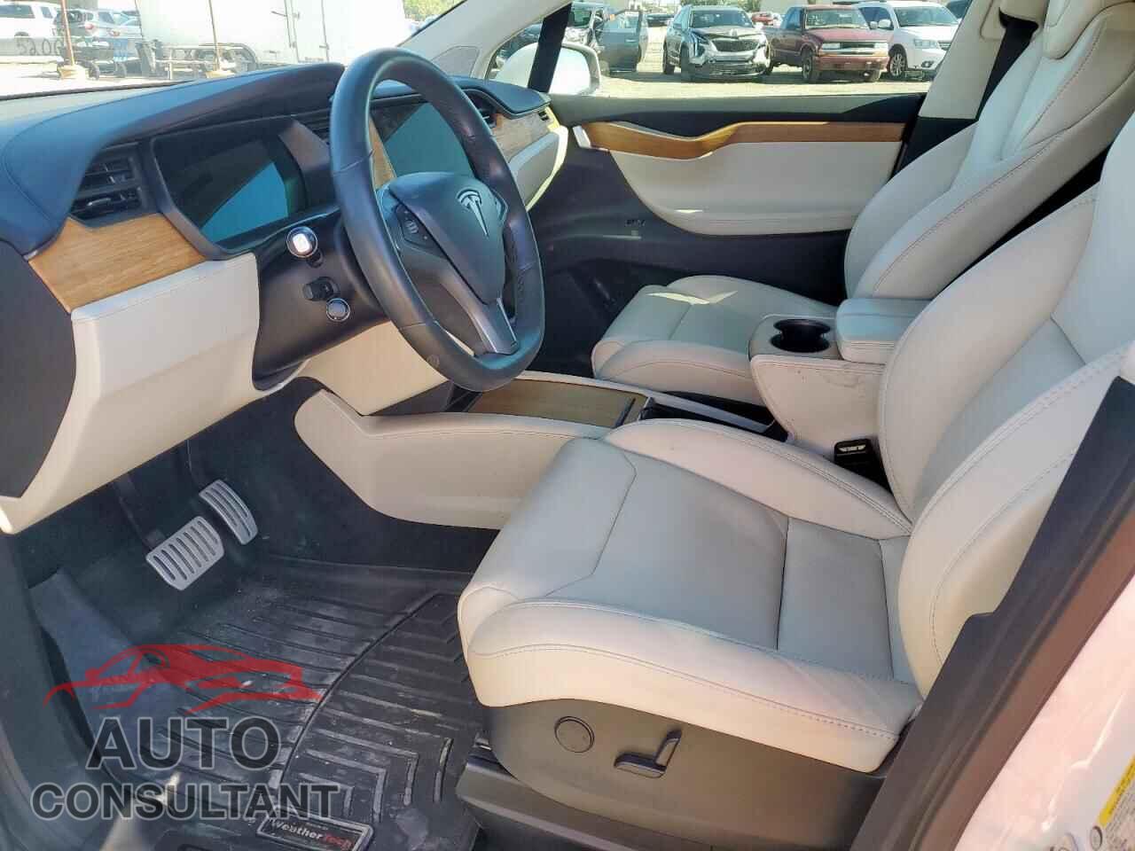 TESLA MODEL X 2019 - 5YJXCAE41KF183128