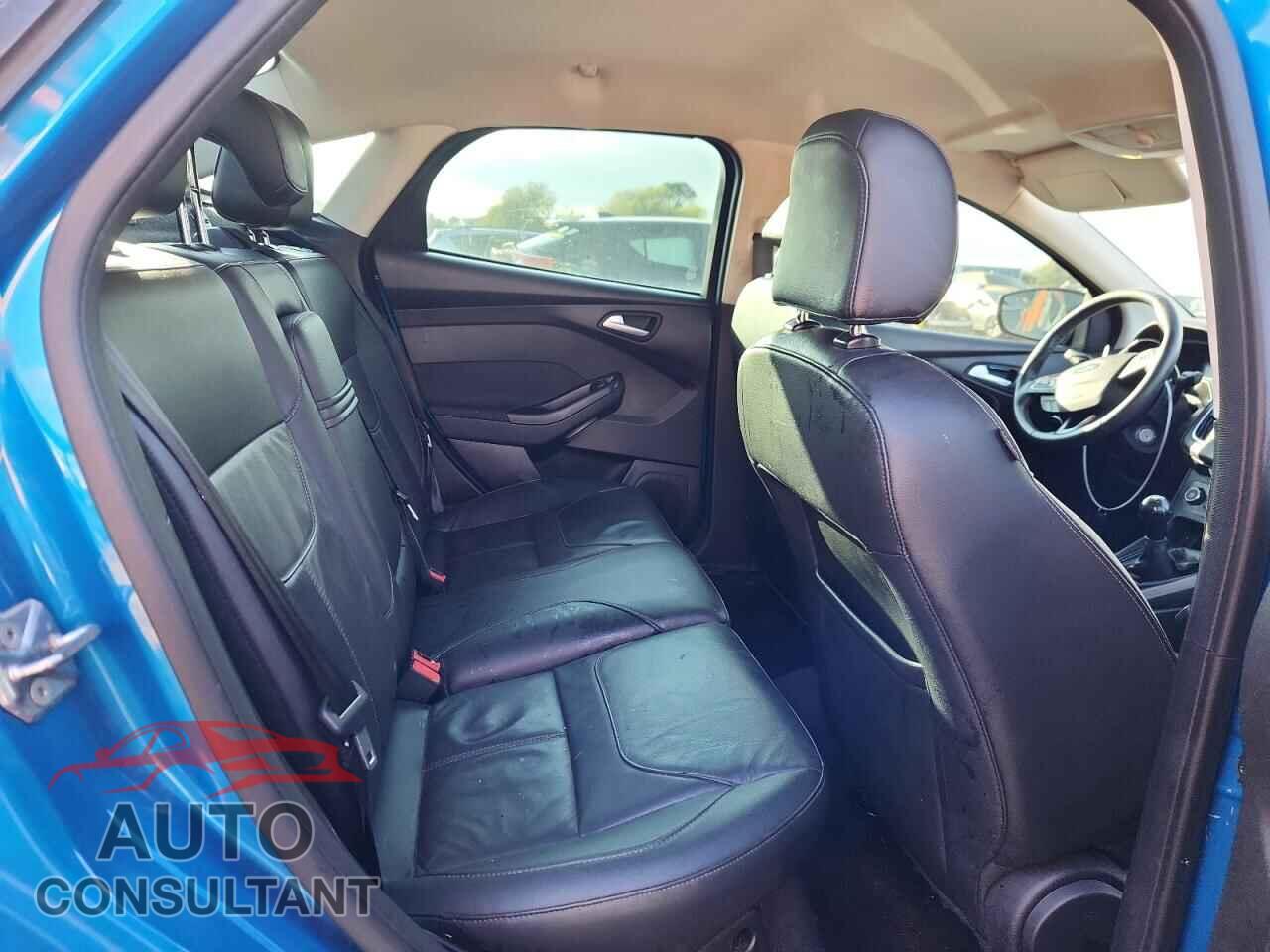 FORD FOCUS 2016 - 1FADP3F26GL335432