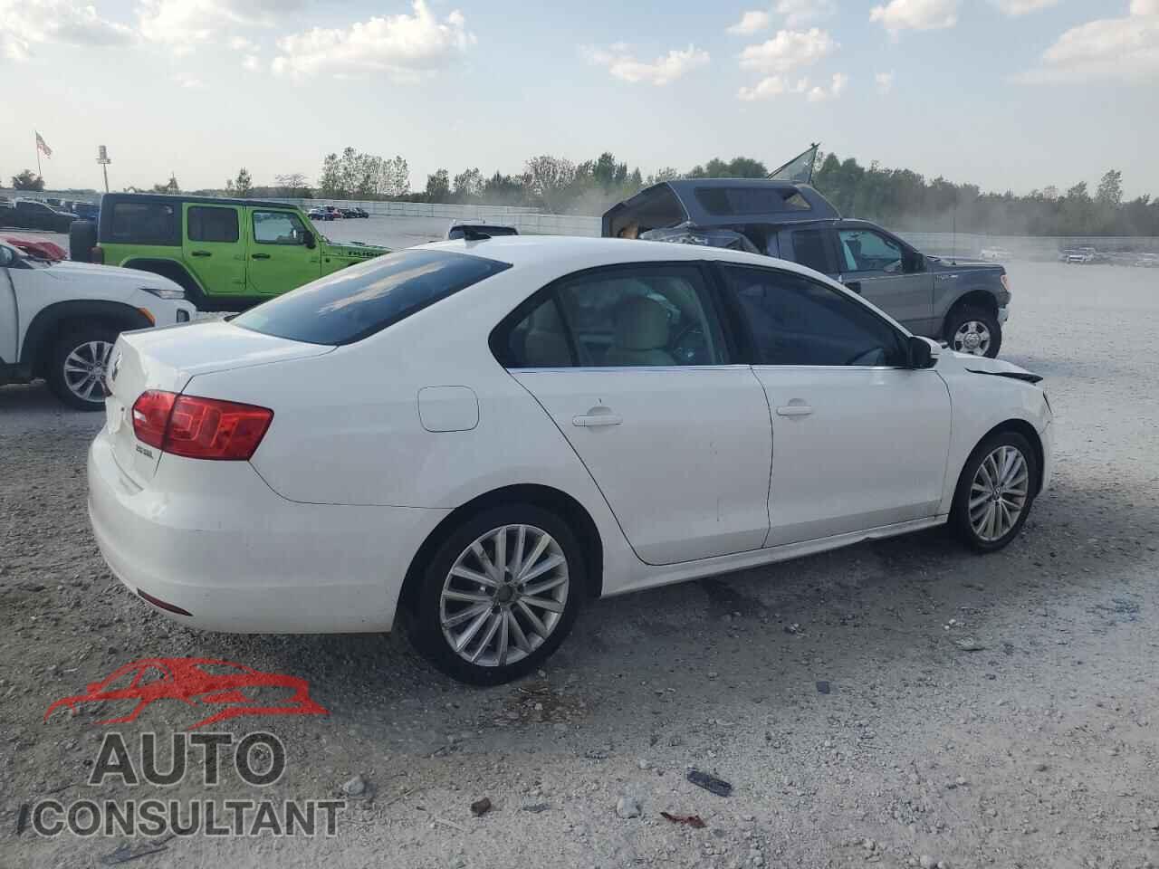 VOLKSWAGEN JETTA 2011 - 3VWLX7AJ4BM095796