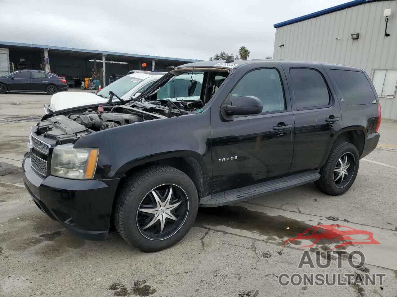 CHEVROLET TAHOE 2011 - 1GNSCBE05BR105336
