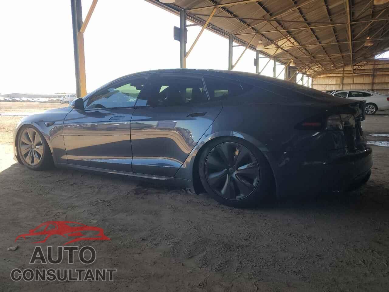 TESLA MODEL S 2023 - 5YJSA1E5XPF521321