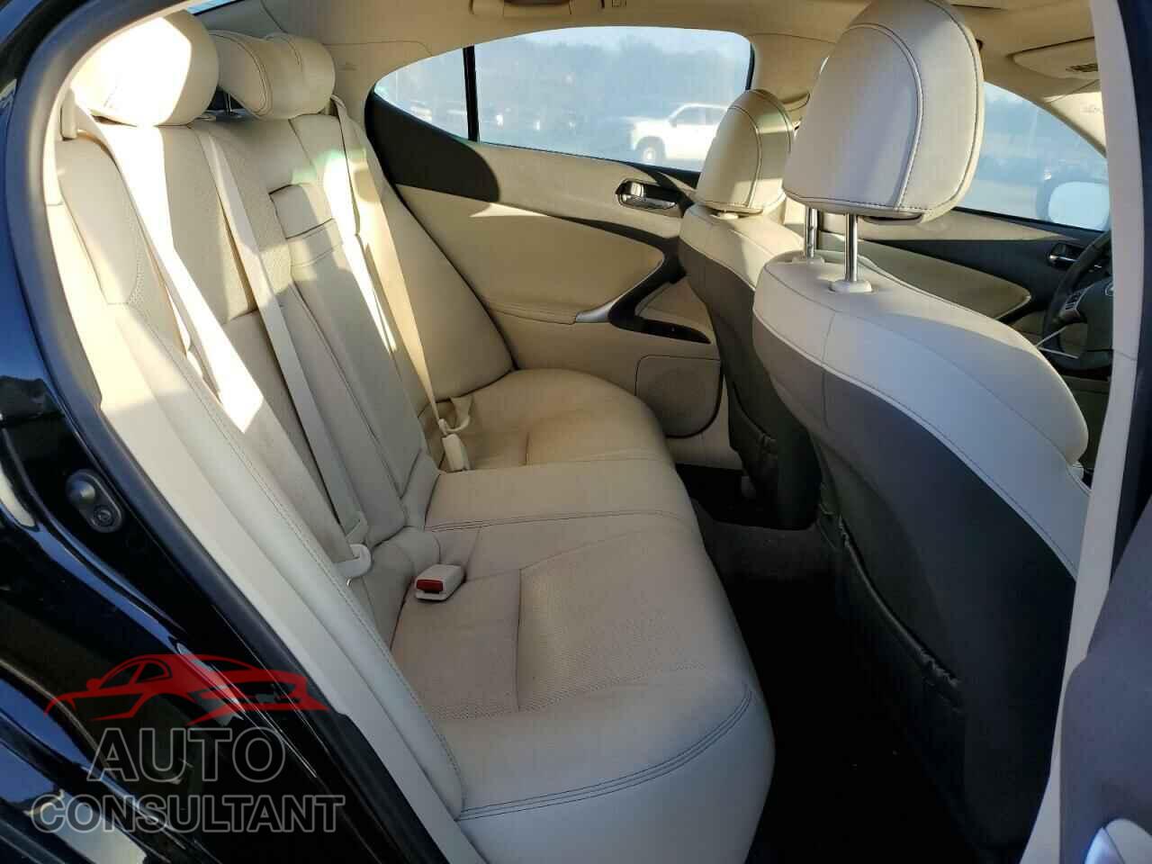 LEXUS IS 2012 - JTHCF5C25C5055202