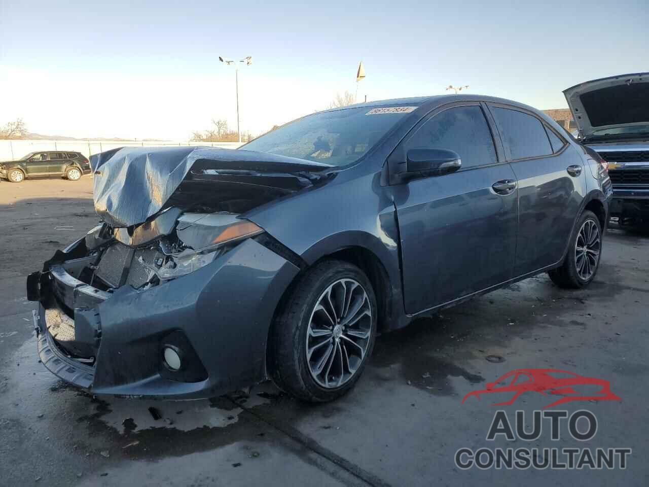 TOYOTA COROLLA 2015 - 5YFBURHE5FP335142