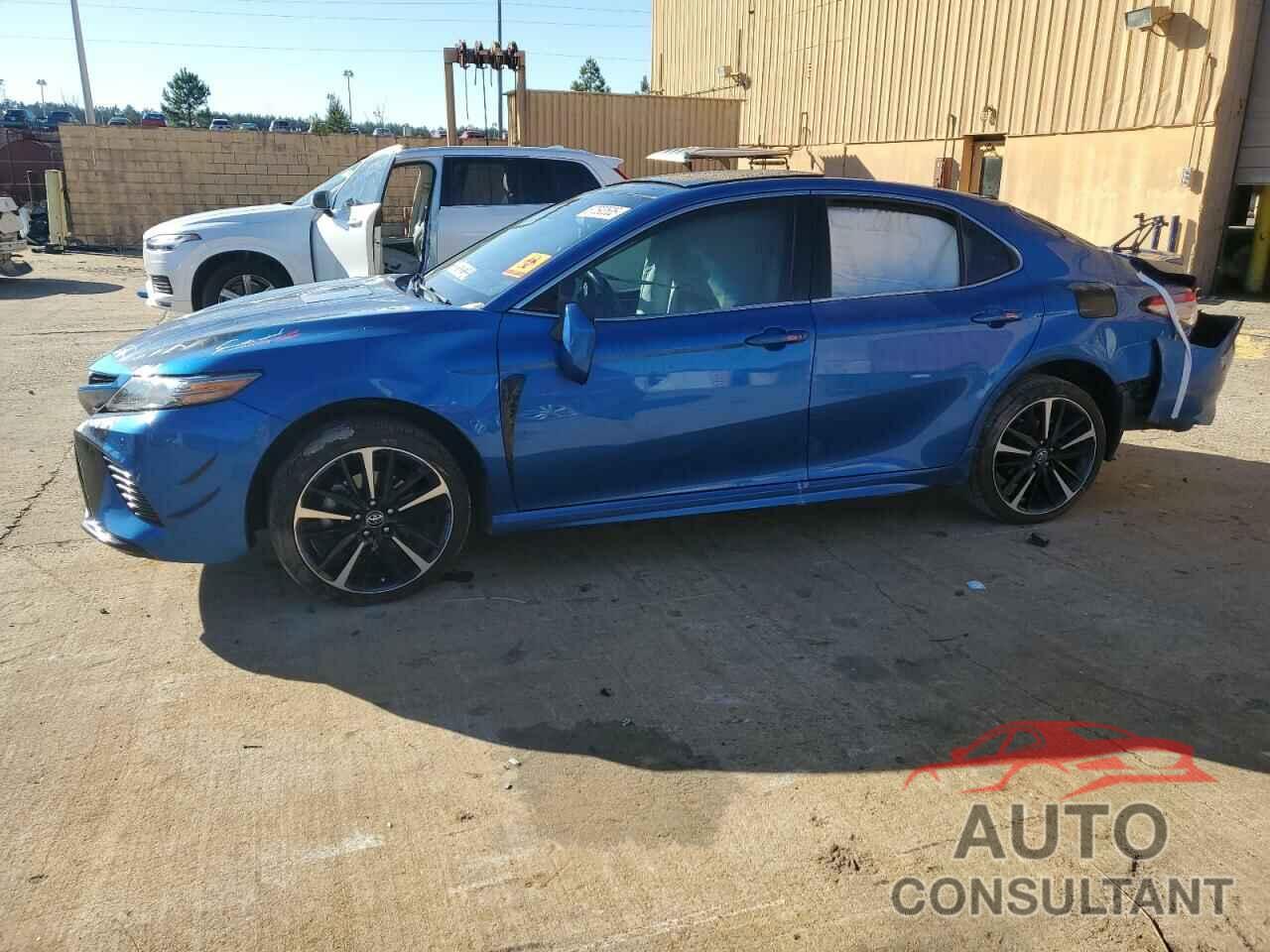 TOYOTA CAMRY 2018 - 4T1B61HK7JU071513