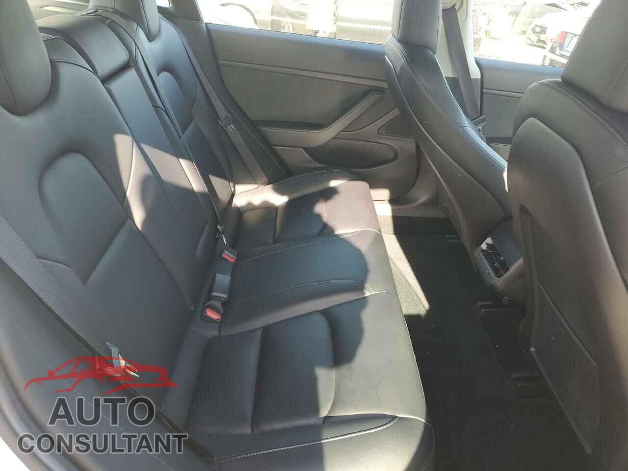 TESLA MODEL 3 2019 - 5YJ3E1EB0KF213016
