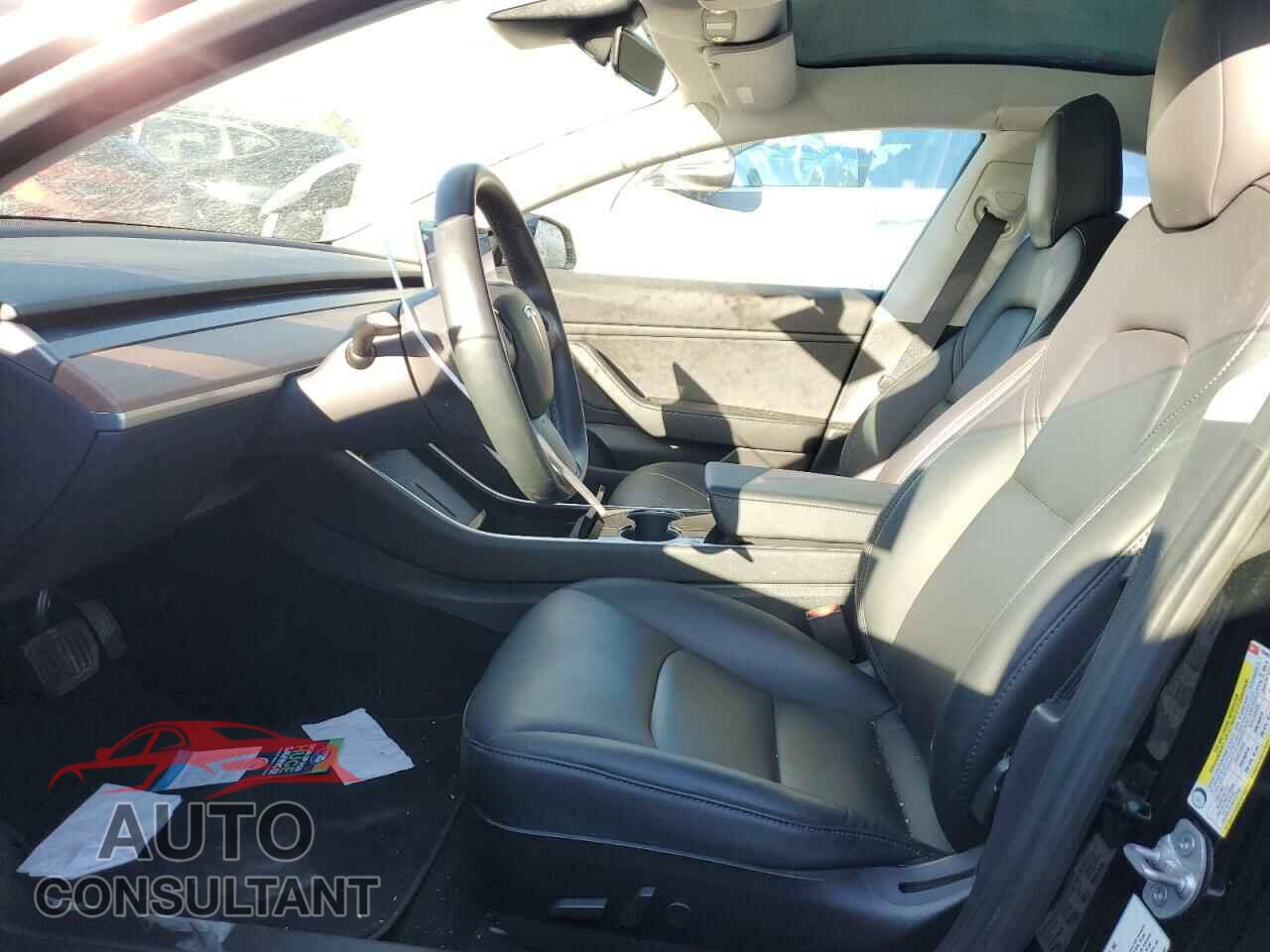 TESLA MODEL 3 2019 - 5YJ3E1EB8KF193405