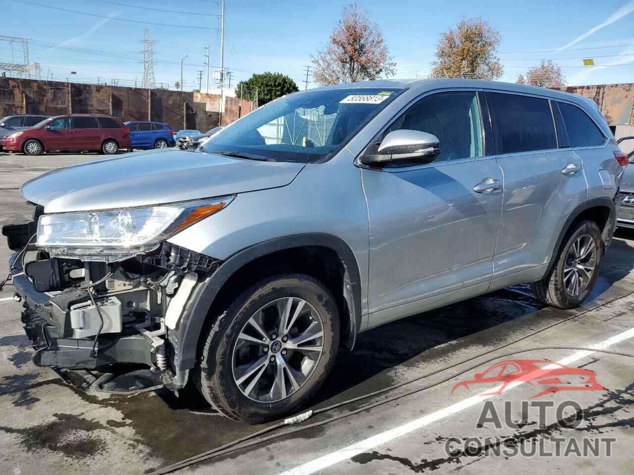 TOYOTA HIGHLANDER 2018 - 5TDBZRFH8JS825248