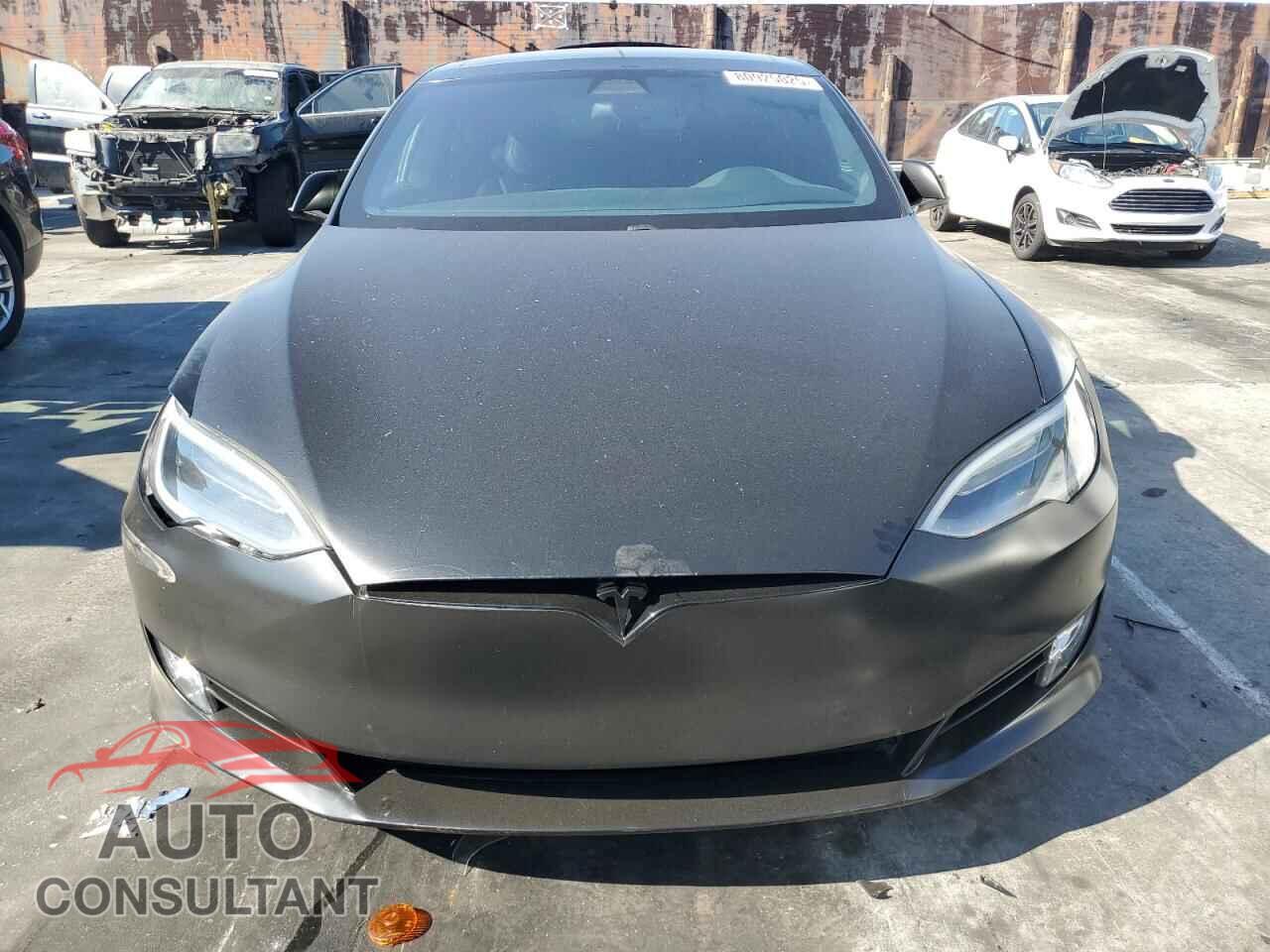 TESLA MODEL S 2017 - 5YJSA1E26HF192575