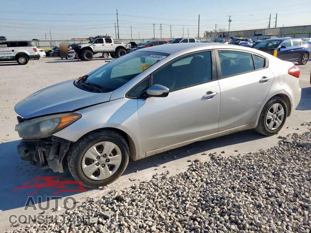 KIA FORTE 2015 - KNAFK4A68F5287319