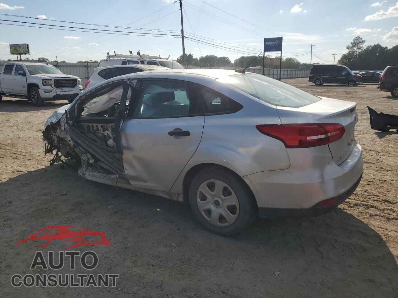 FORD FOCUS 2017 - 1FADP3E28HL336441