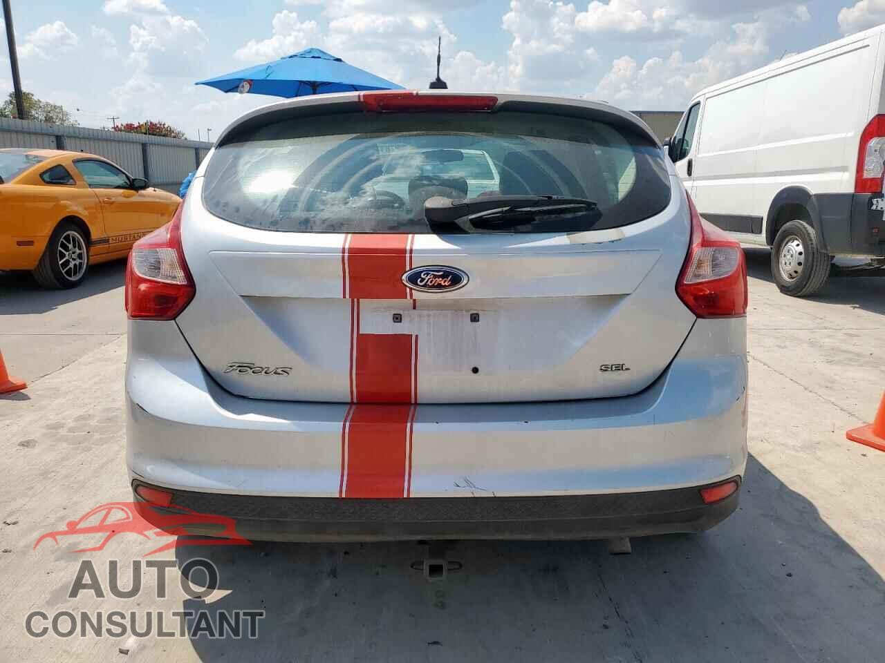FORD FOCUS 2012 - 1FAHP3M21CL333487