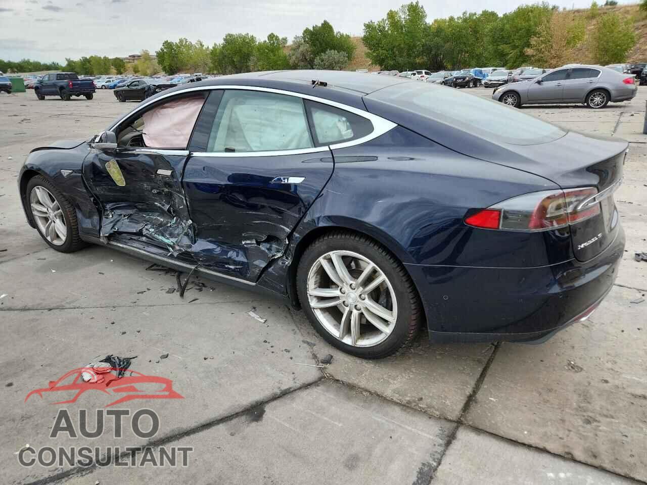 TESLA MODEL S 2015 - 5YJSA1S2XFF084476