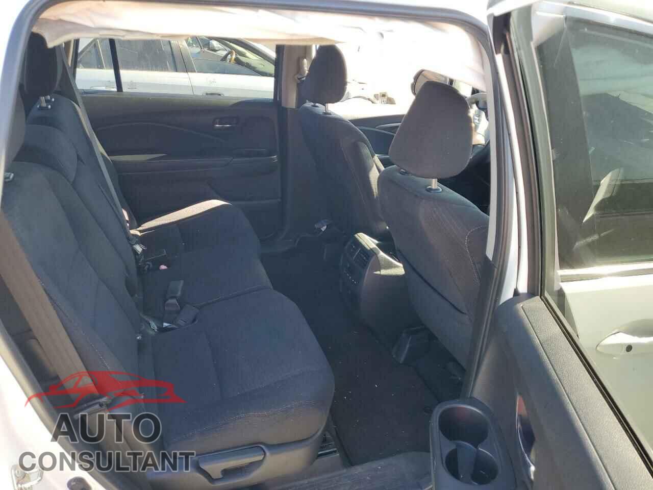 HONDA PILOT 2017 - 5FNYF5H33HB033990