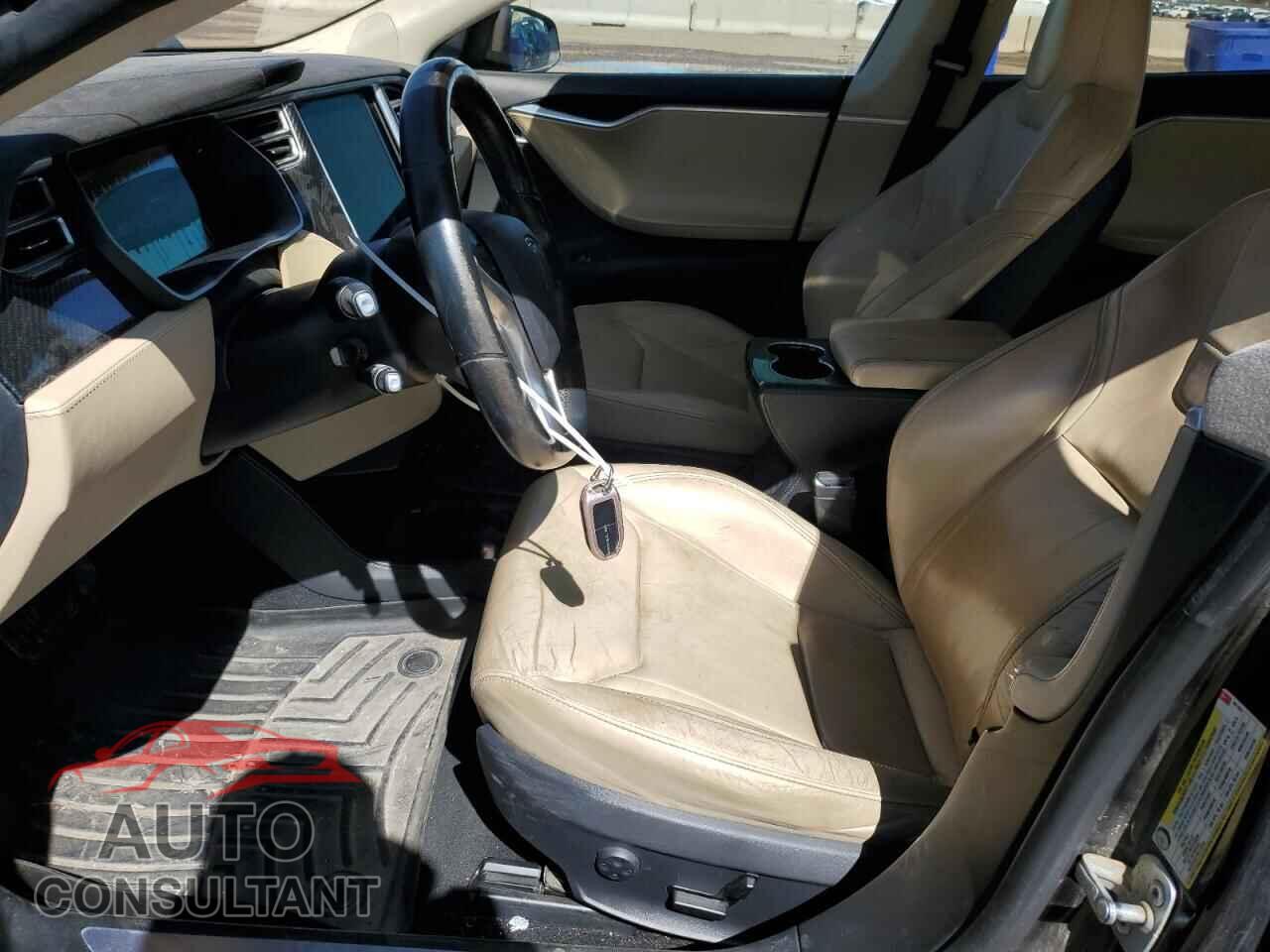 TESLA MODEL S 2015 - 5YJSA1S22FF081832