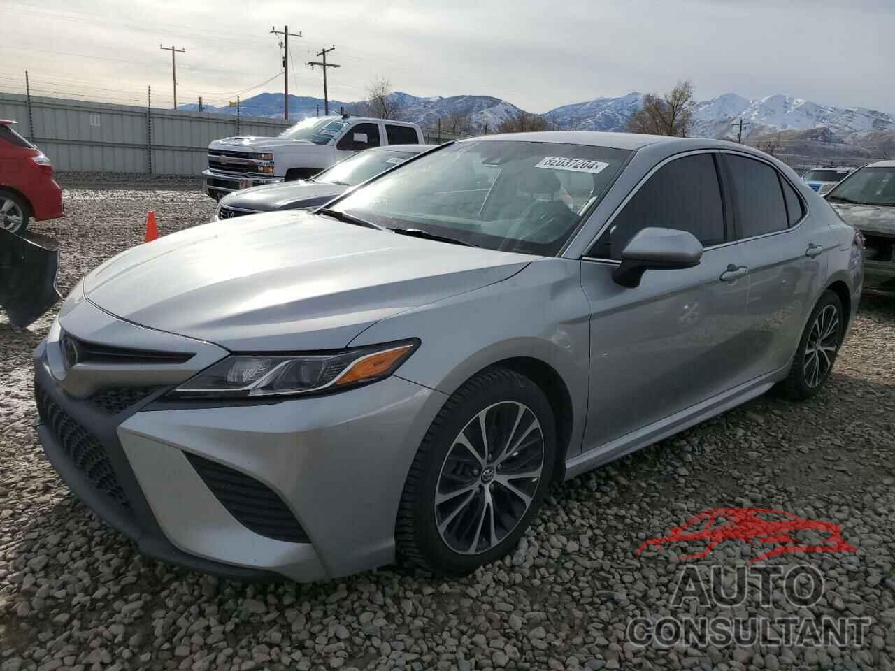 TOYOTA CAMRY 2018 - 4T1B11HK7JU640133