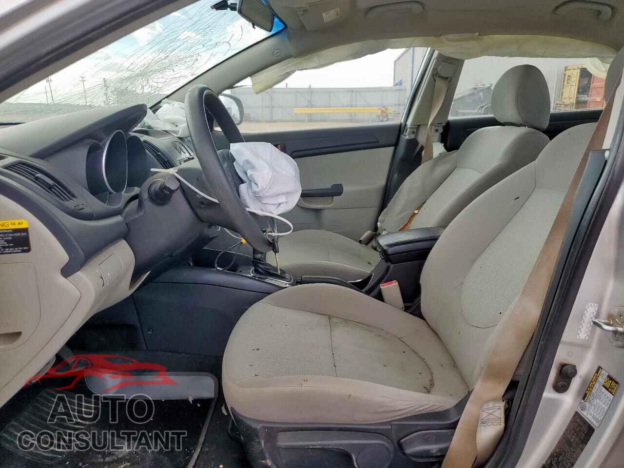 KIA FORTE 2011 - KNAFT4A28B5889206