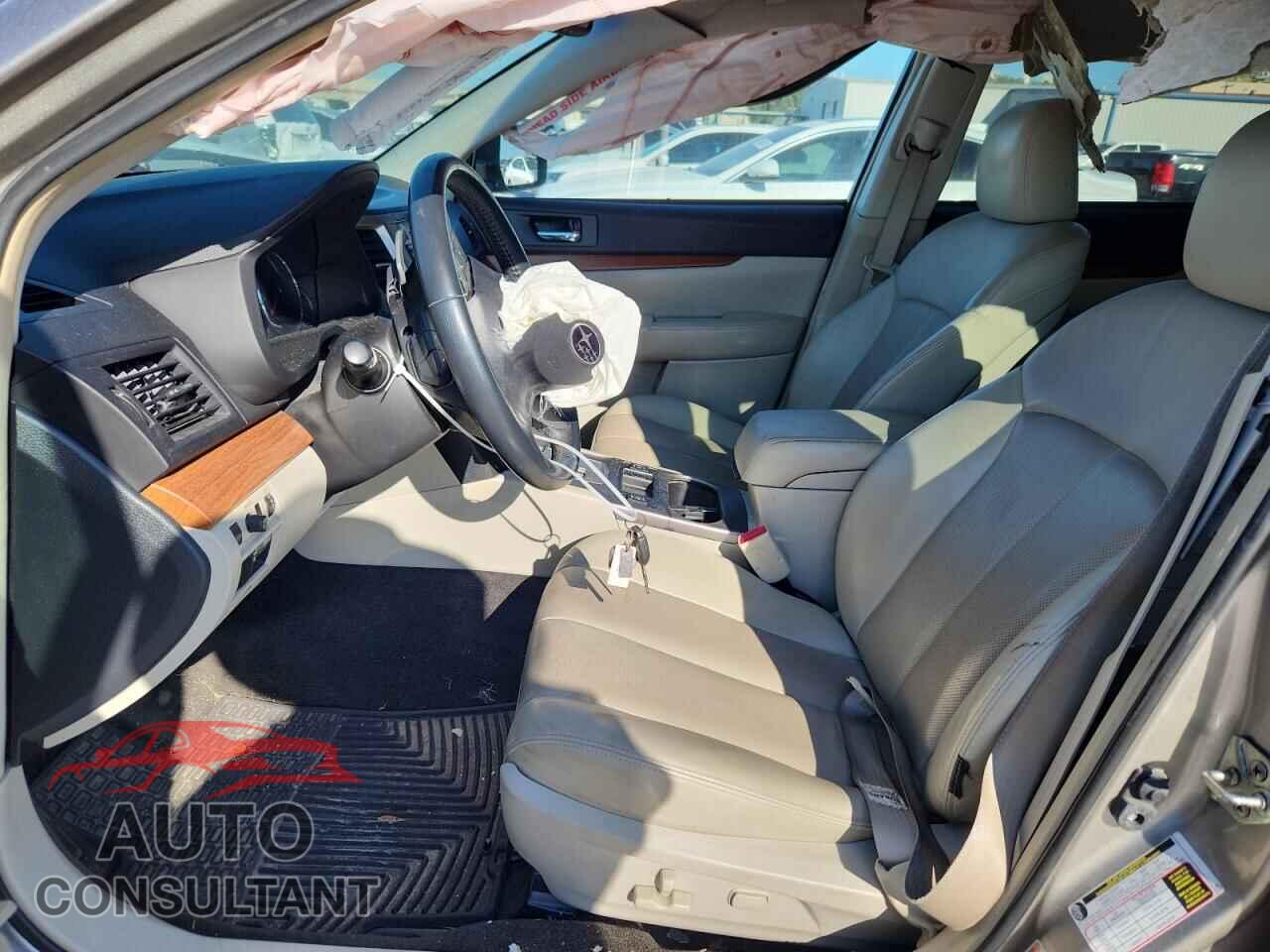 SUBARU OUTBACK 2014 - 4S4BRCLC5E3293580