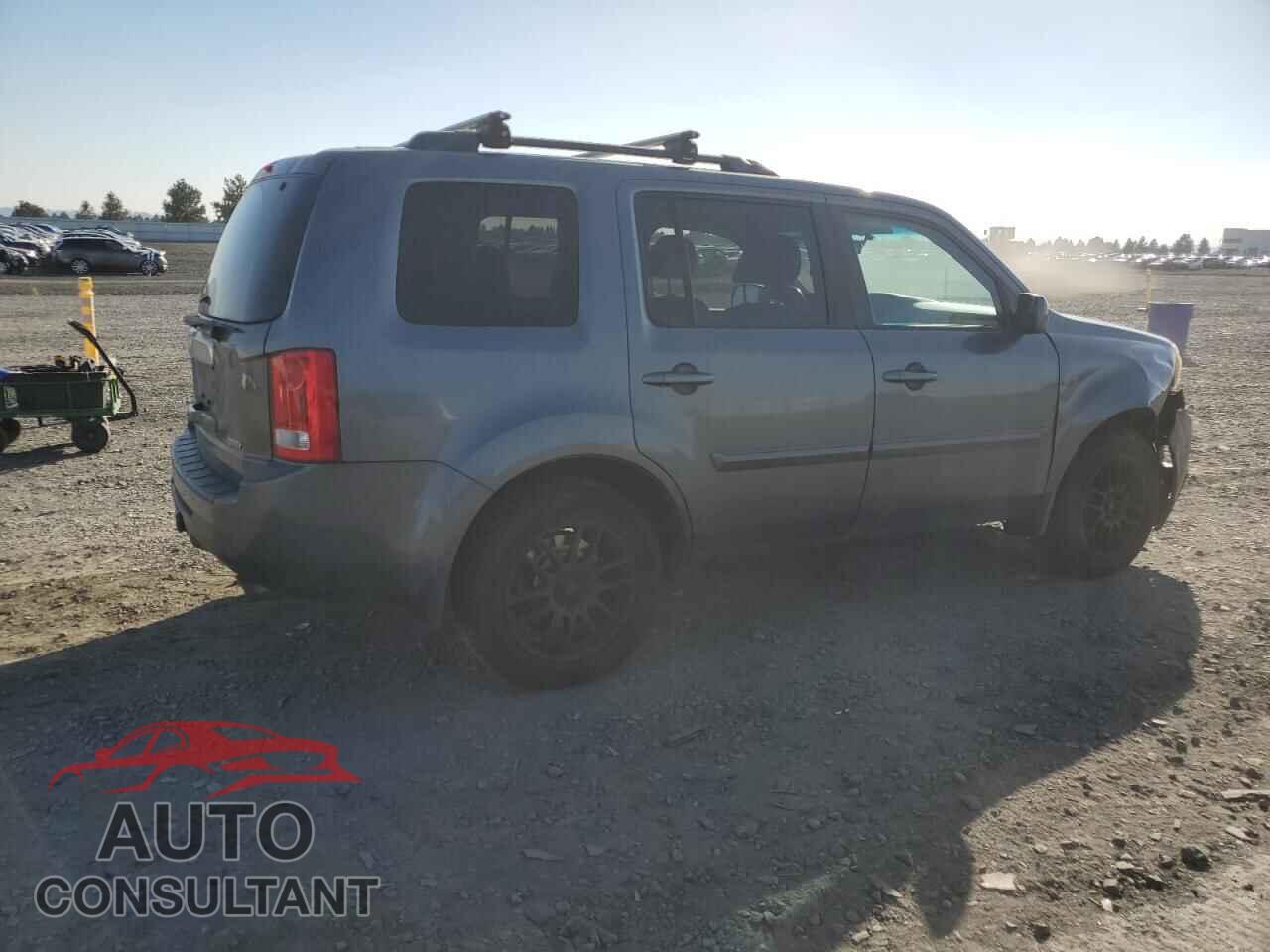 HONDA PILOT 2013 - 5FNYF4H50DB044192