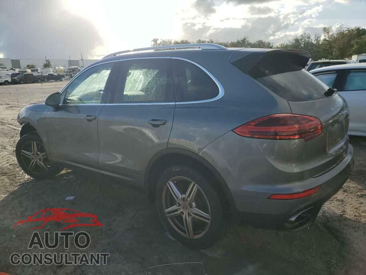 PORSCHE CAYENNE 2018 - WP1AA2A21JKA07296