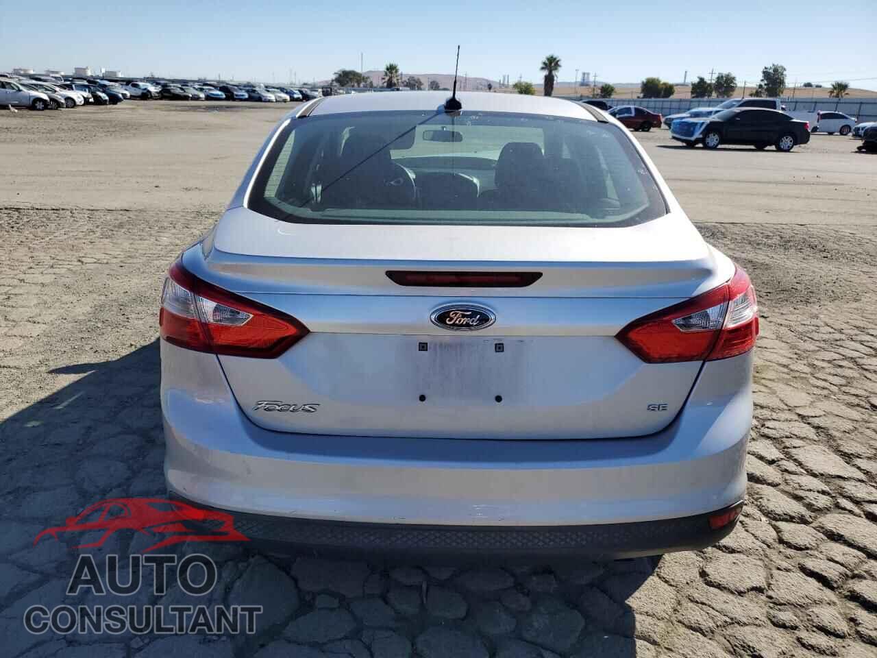 FORD FOCUS 2014 - 1FADP3F21EL414150