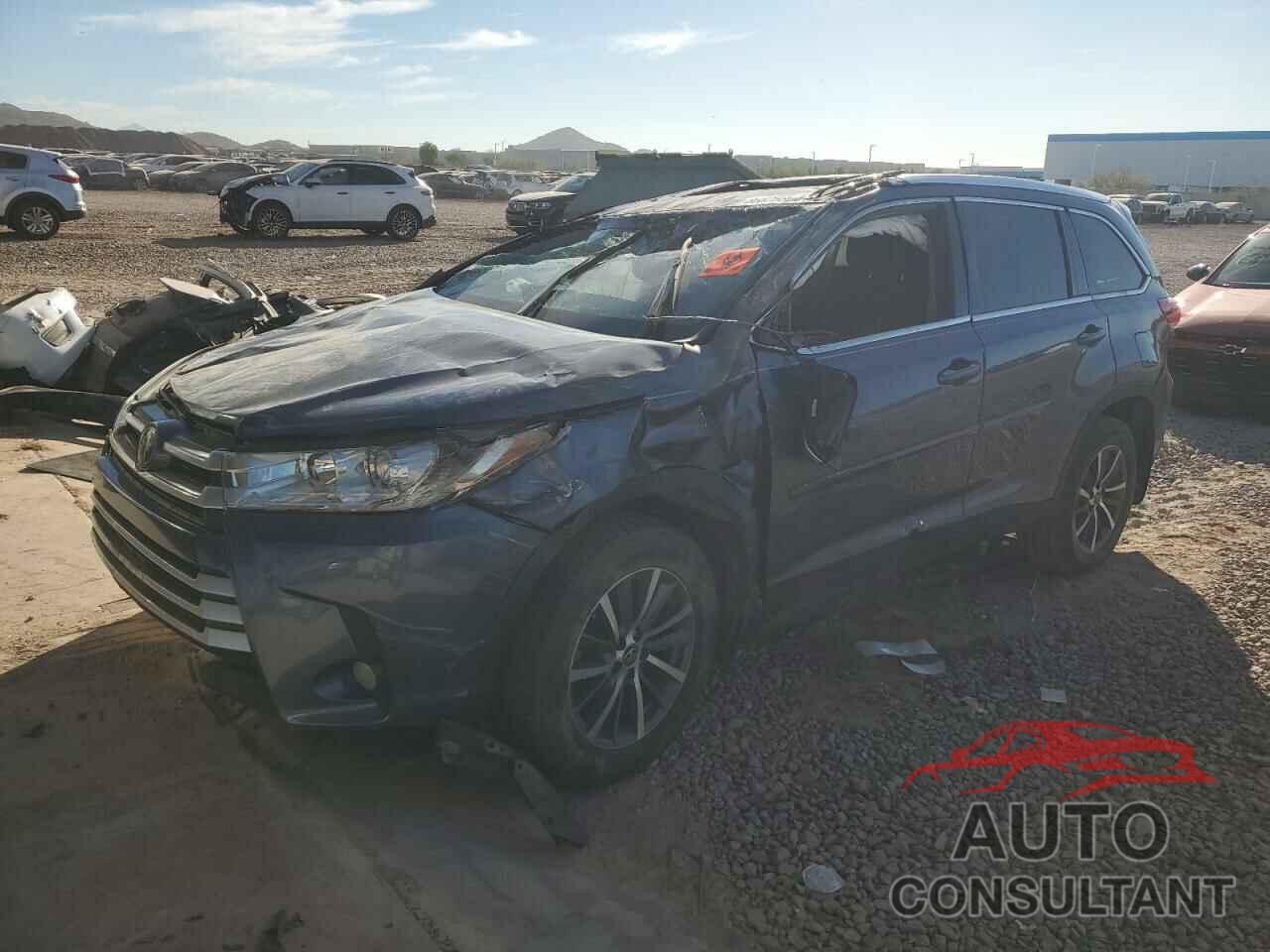 TOYOTA HIGHLANDER 2019 - 5TDJZRFH3KS929840