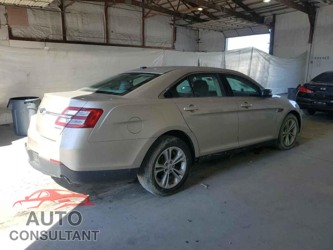 FORD TAURUS 2017 - 1FAHP2D83HG118403