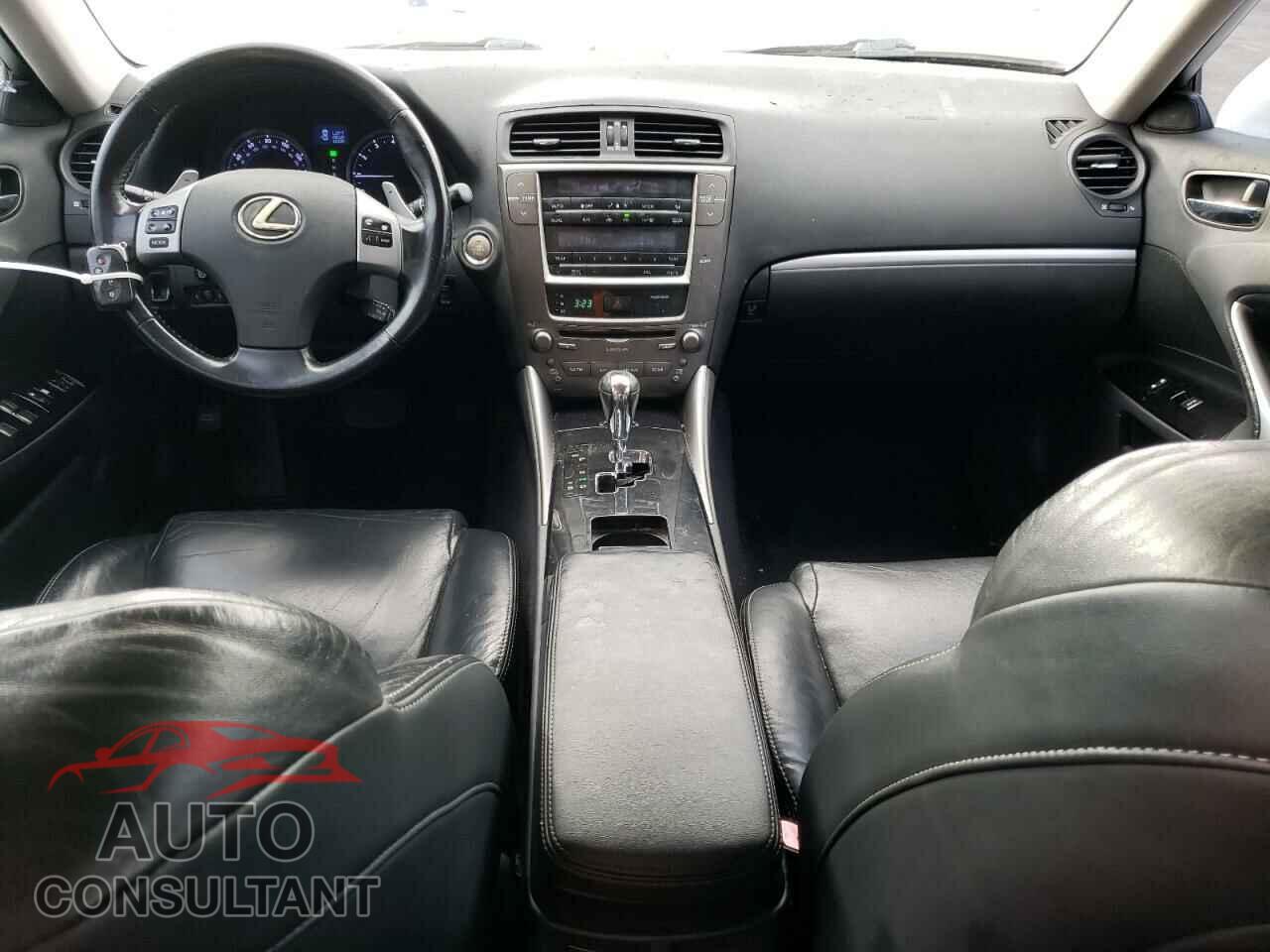 LEXUS IS 2011 - JTHBF5C26B5151012
