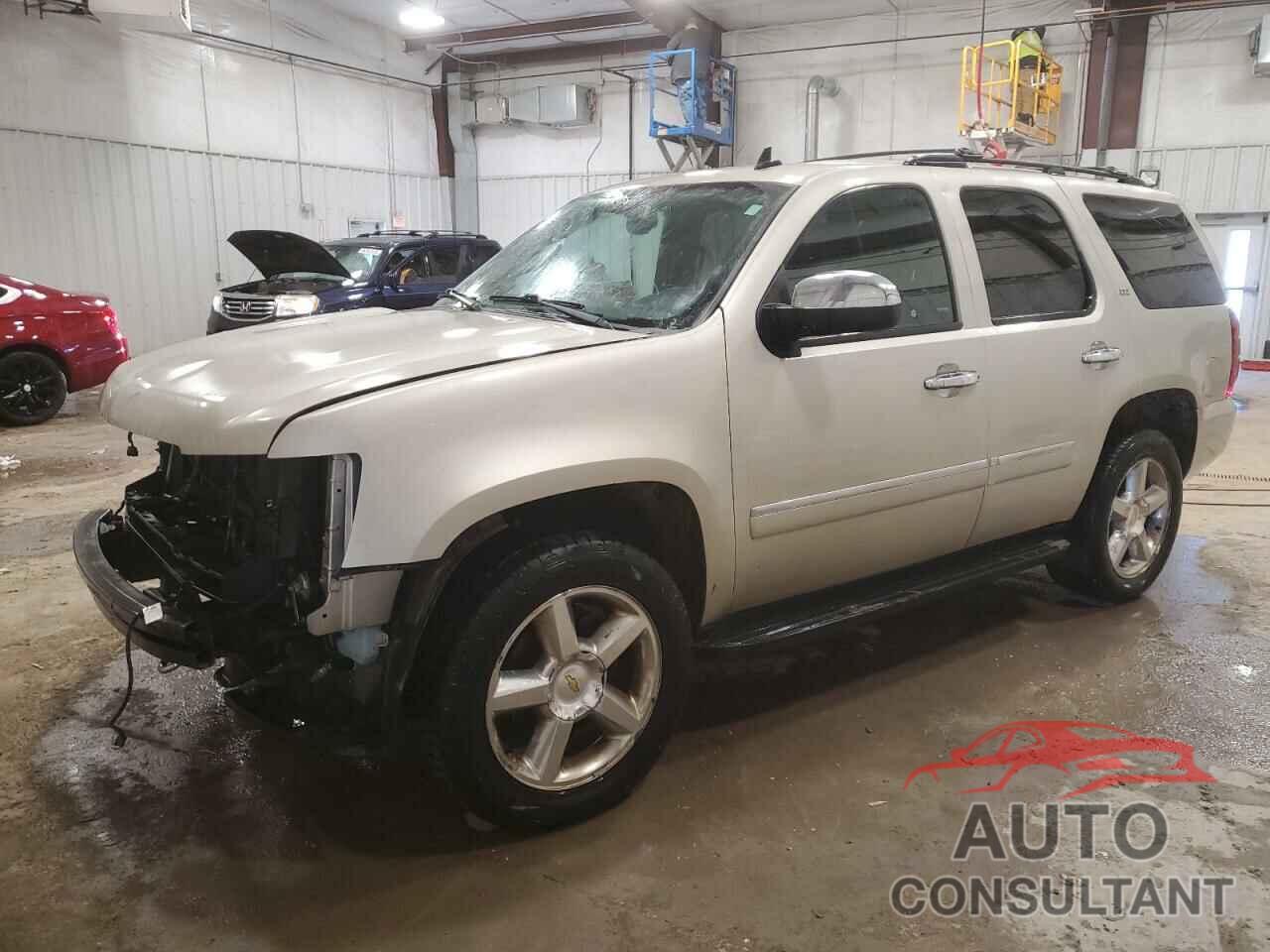 CHEVROLET TAHOE 2013 - 1GNSKCE09DR302683