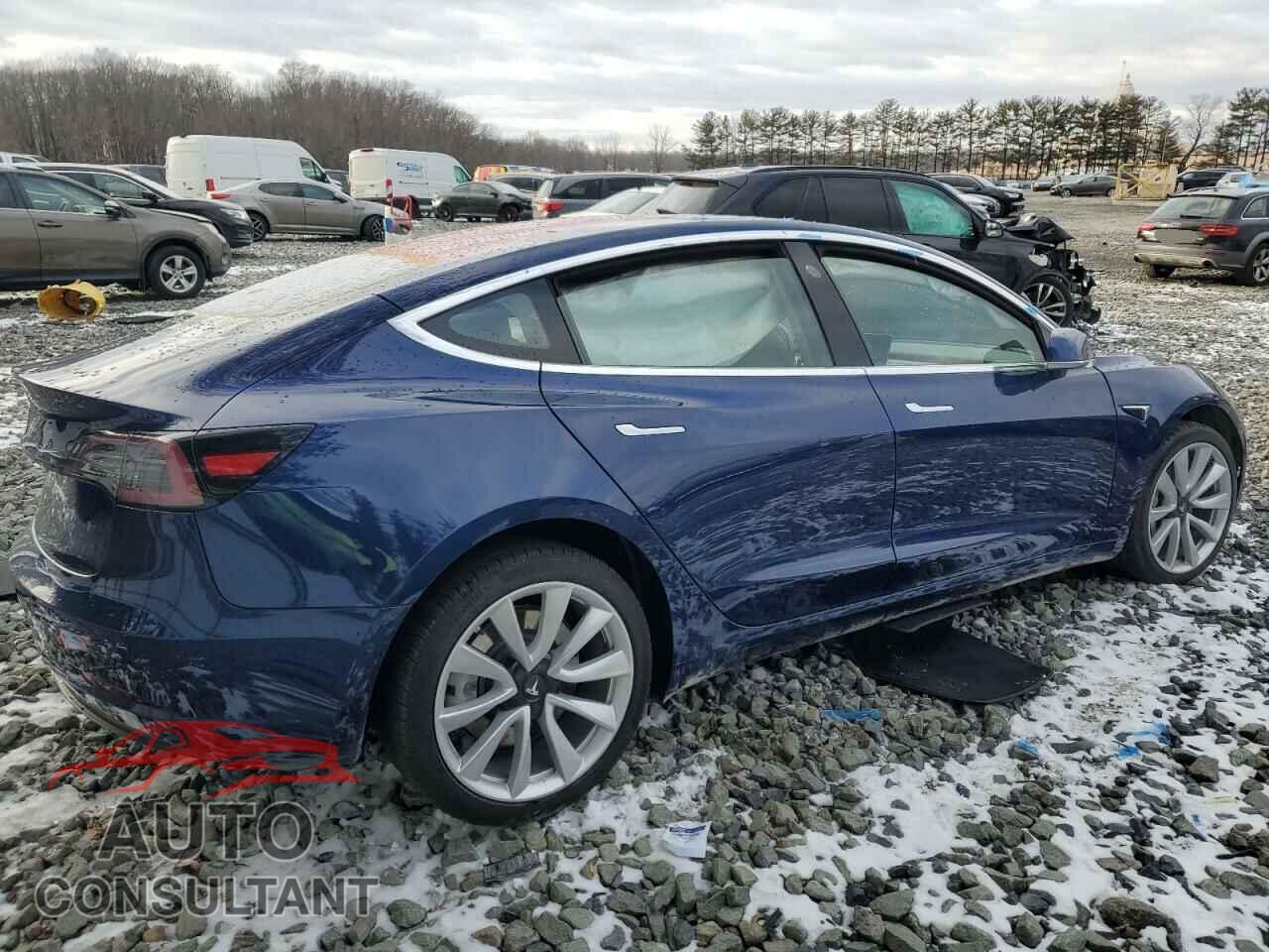 TESLA MODEL 3 2018 - 5YJ3E1EA2JF032957