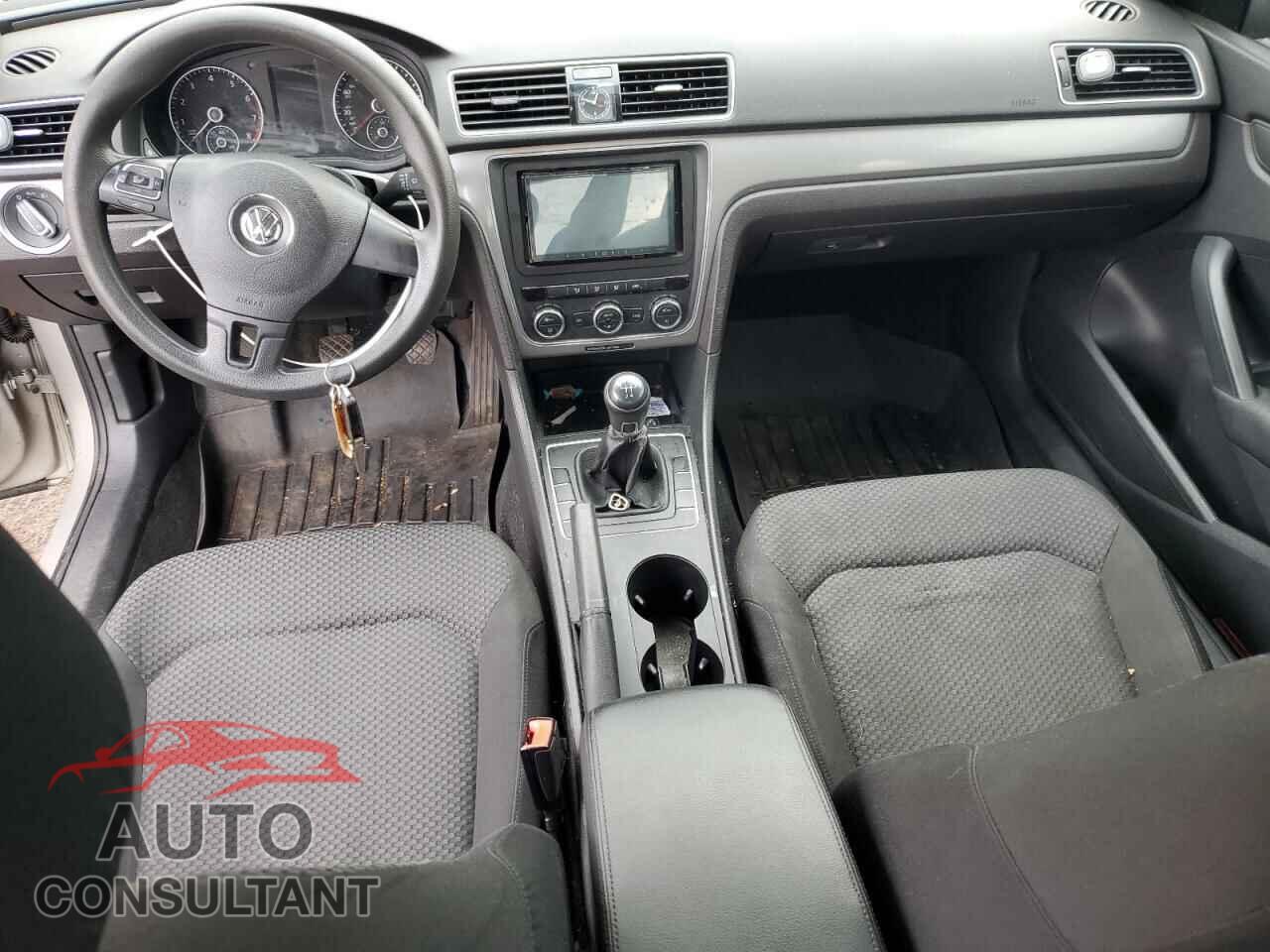 VOLKSWAGEN PASSAT 2012 - 1VWAP7A32CC006237