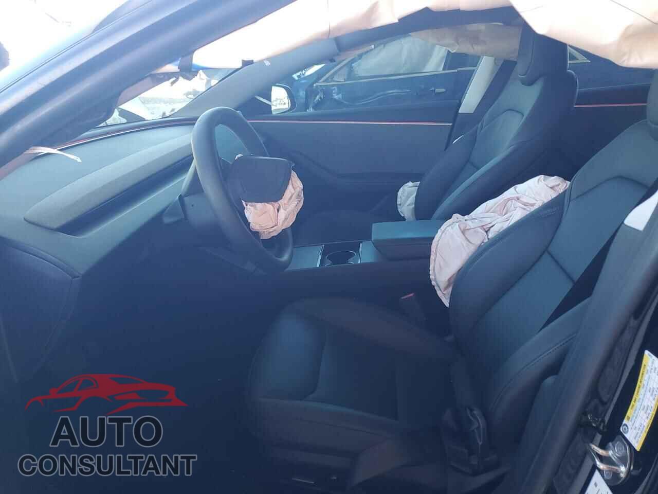 TESLA MODEL 3 2024 - 5YJ3E1EA5RF858875