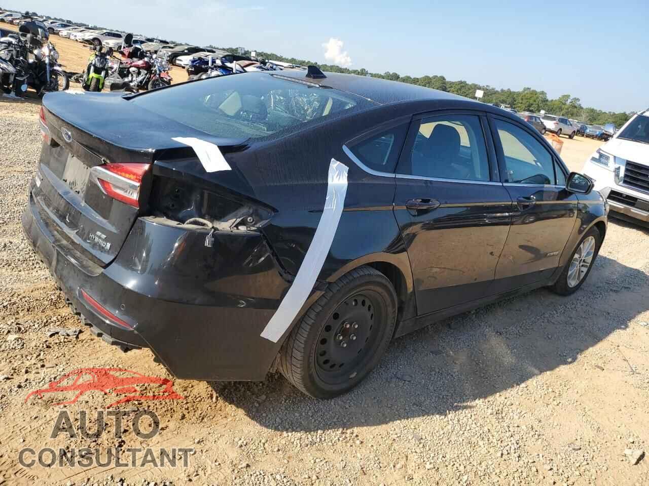 FORD FUSION 2019 - 3FA6P0LU0KR266664