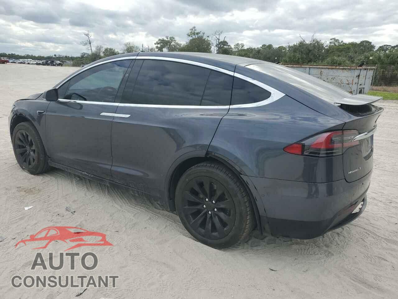TESLA MODEL X 2017 - 5YJXCAE25HF076123