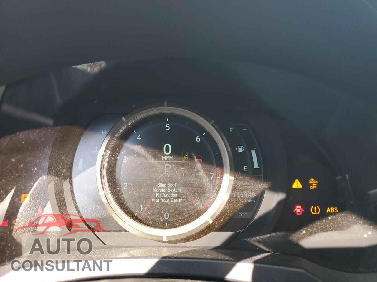 LEXUS IS 2018 - JTHC81D25J5026877