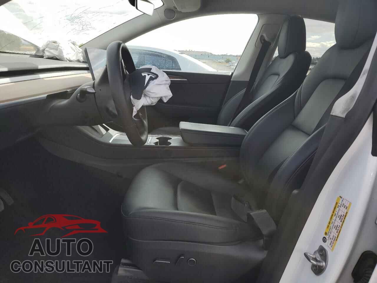 TESLA MODEL Y 2023 - 7SAYGAEEXPF894323