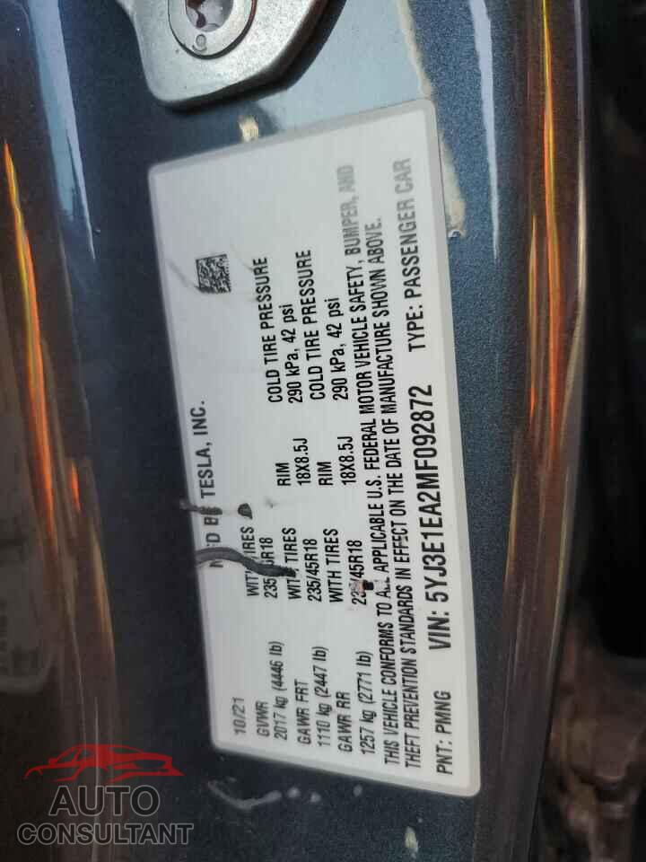 TESLA MODEL 3 2021 - 5YJ3E1EA2MF092872