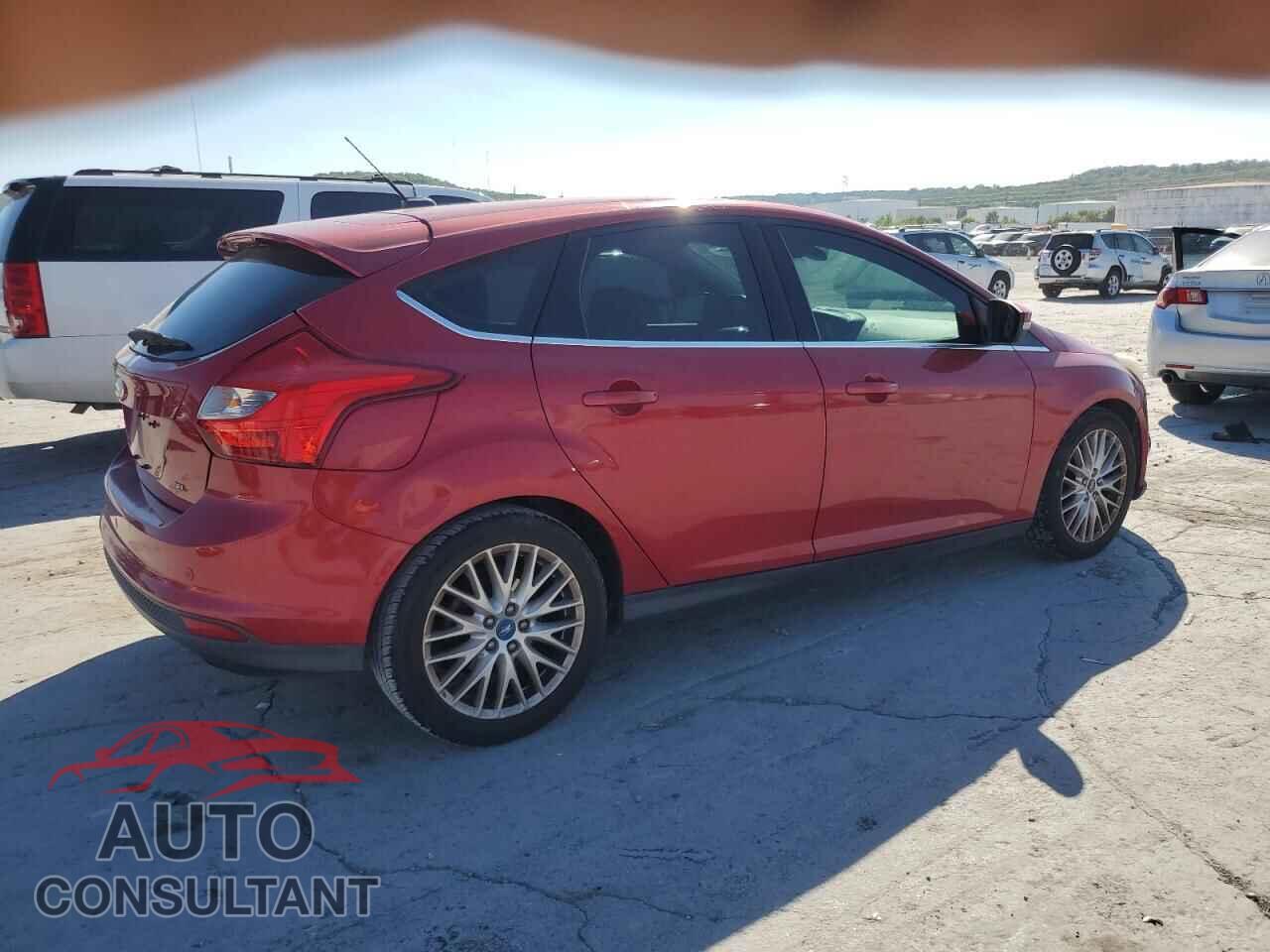 FORD FOCUS 2012 - 1FAHP3M2XCL153943