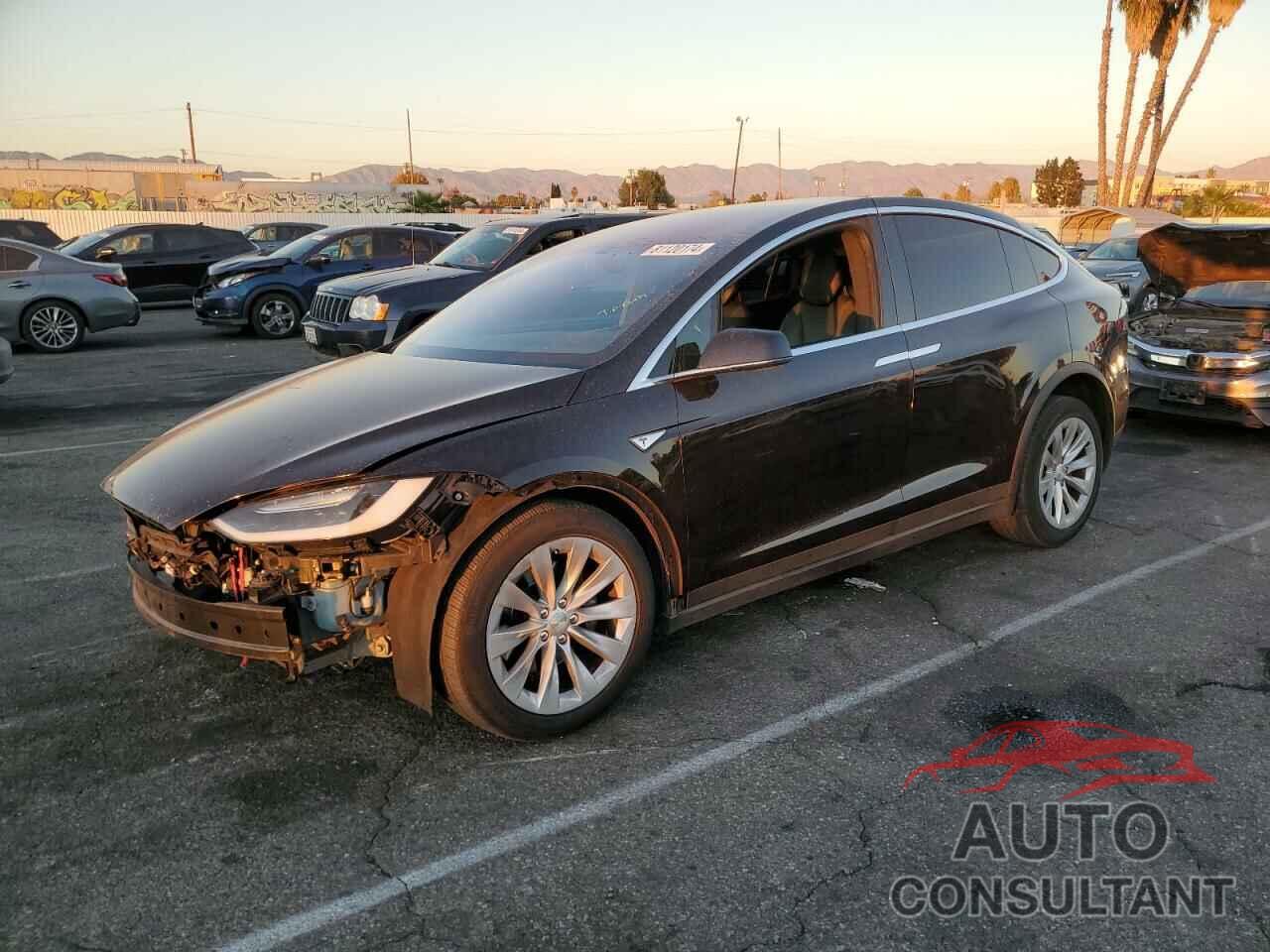 TESLA MODEL X 2016 - 5YJXCAE21GF014443