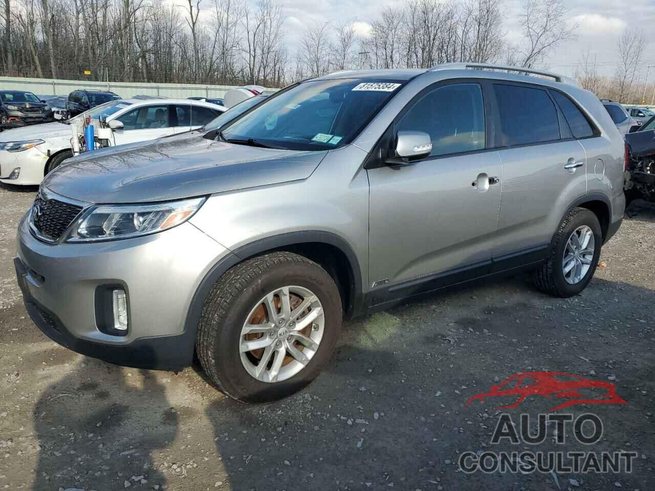 KIA SORENTO 2015 - 5XYKTCA65FG652913