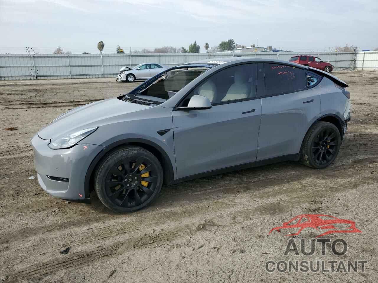 TESLA MODEL Y 2021 - 5YJYGAEE1MF116131